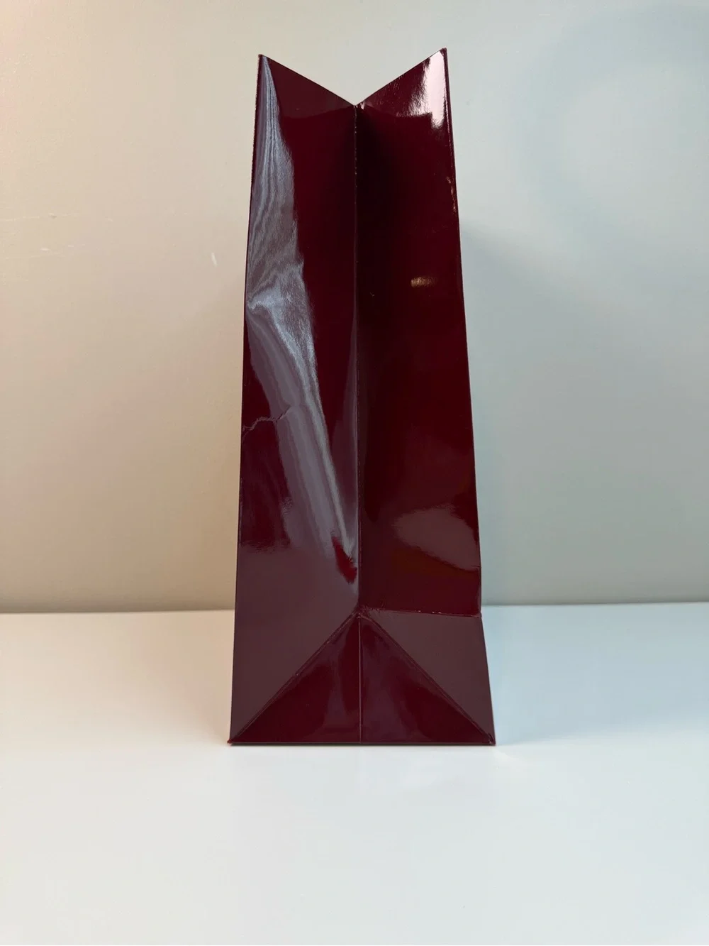 Gucci Large Burgundy Glossy Shopping Bag + Matching Card Envelope Packaging